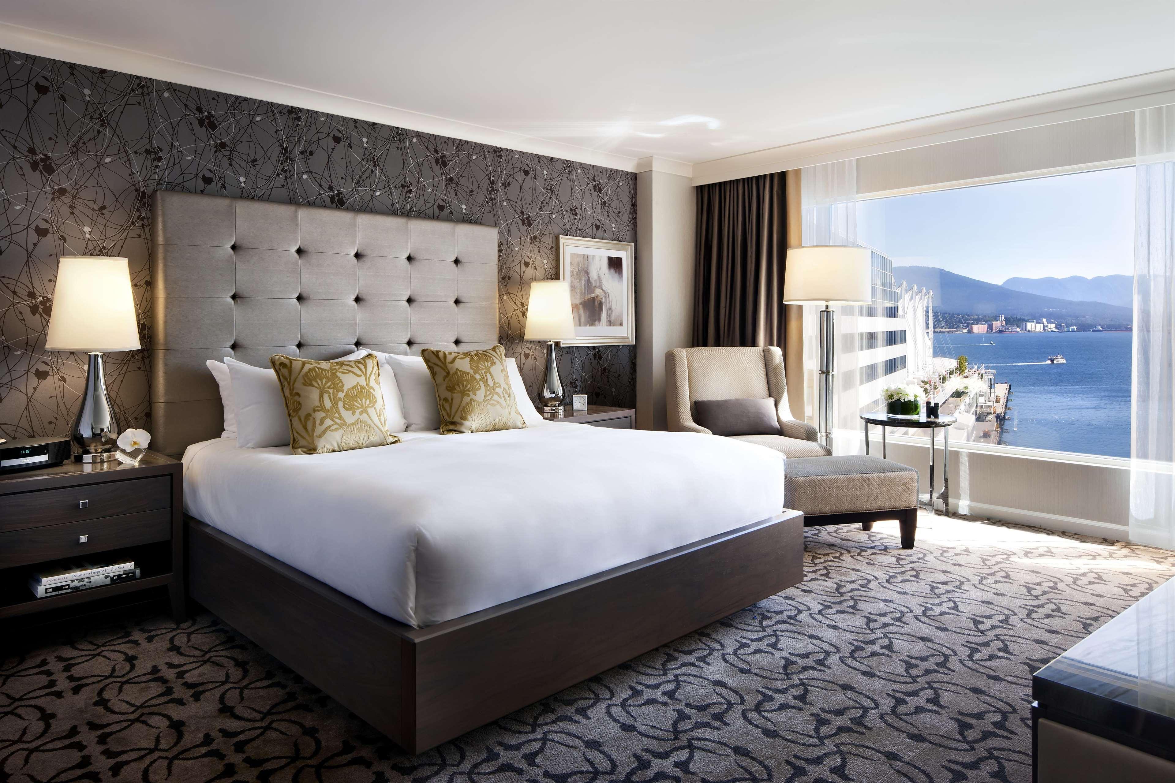 페어몬트 워터프런트 호텔 밴쿠버 외부 사진 A guest room at The Shore Club