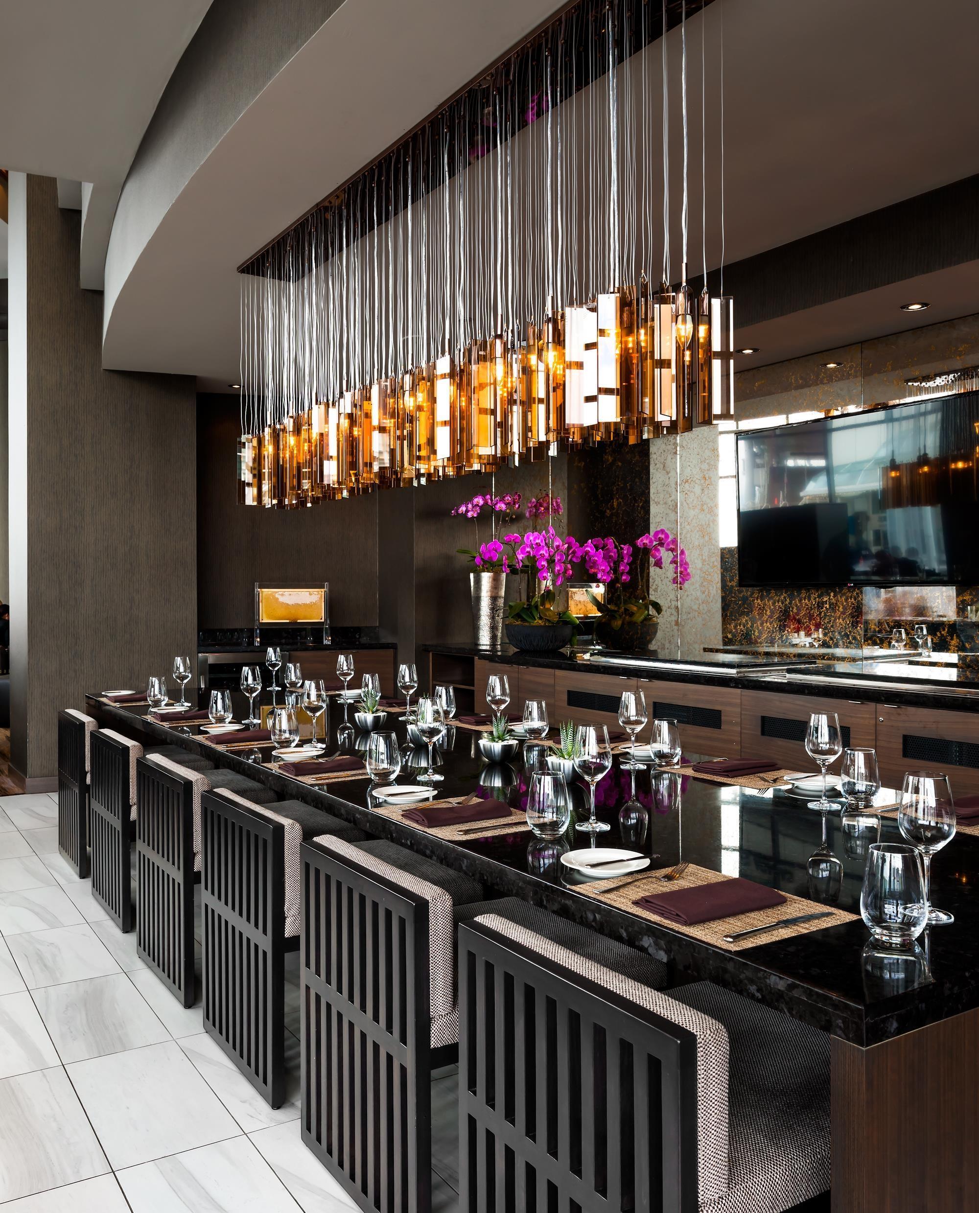 페어몬트 워터프런트 호텔 밴쿠버 외부 사진 The Chef's Table at the Ritz-Carlton, Boston