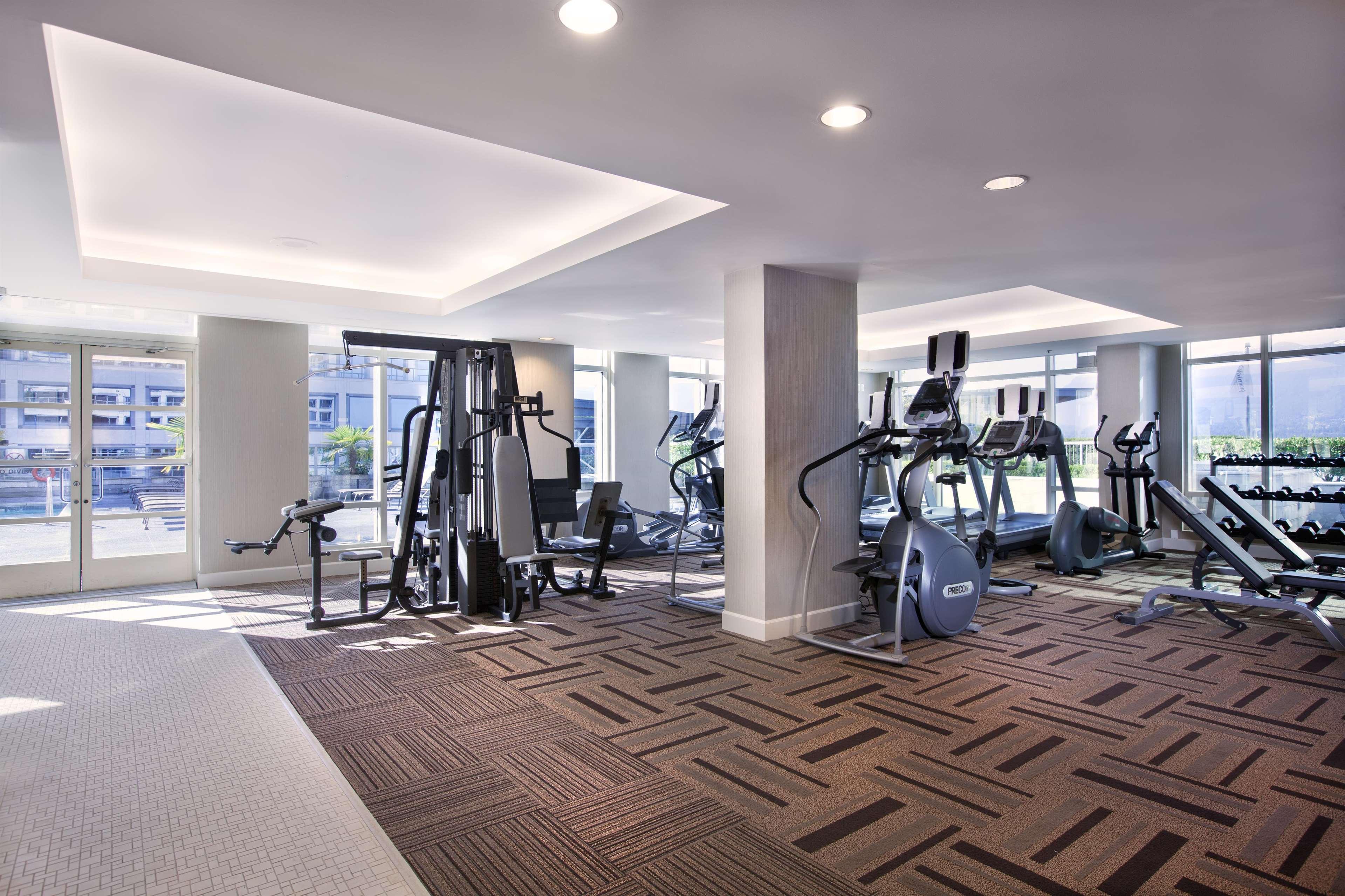 페어몬트 워터프런트 호텔 밴쿠버 외부 사진 The gym at the 1001 Olympic