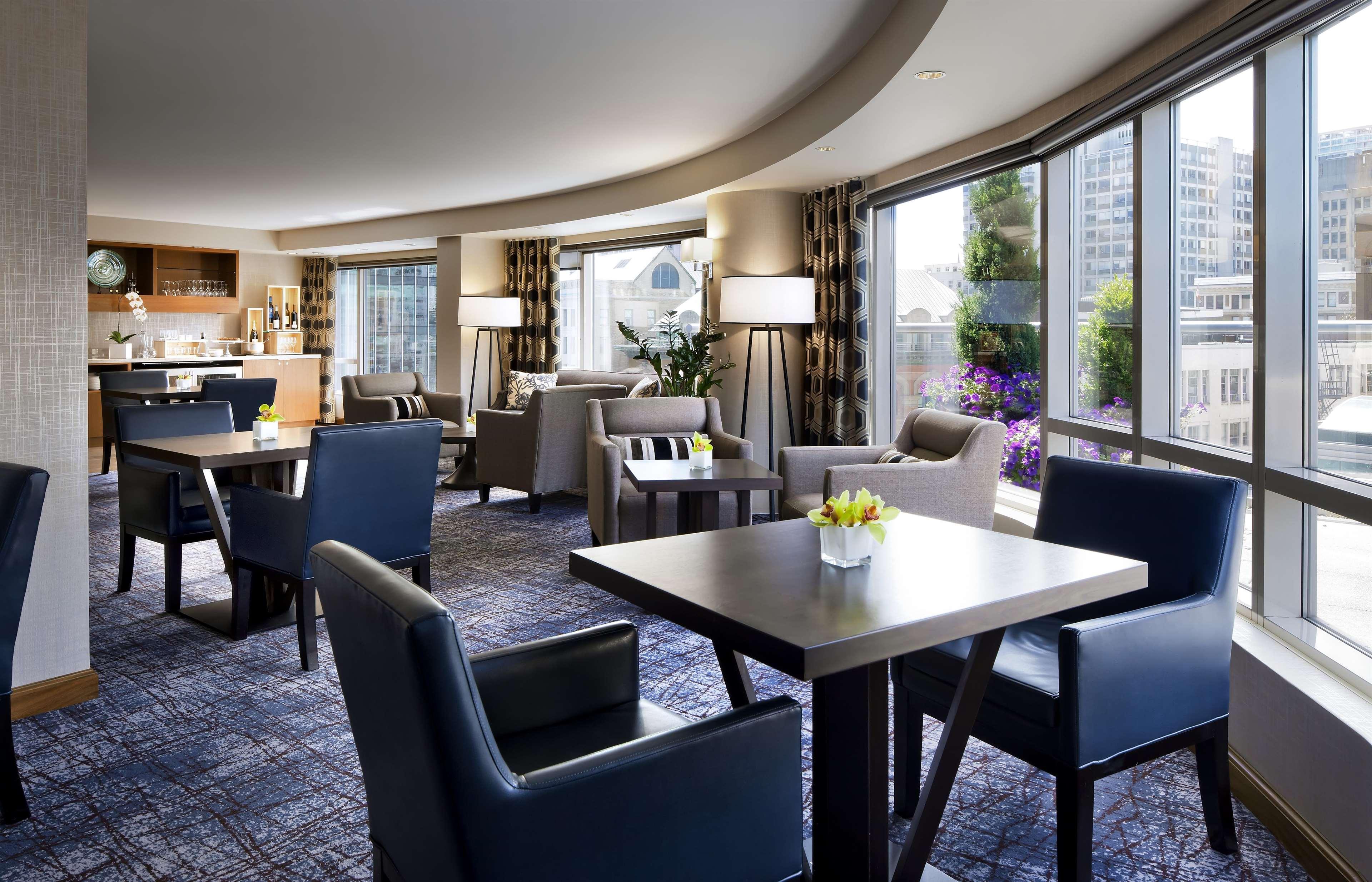 페어몬트 워터프런트 호텔 밴쿠버 외부 사진 Club Lounge at the Westin Palace, Madrid