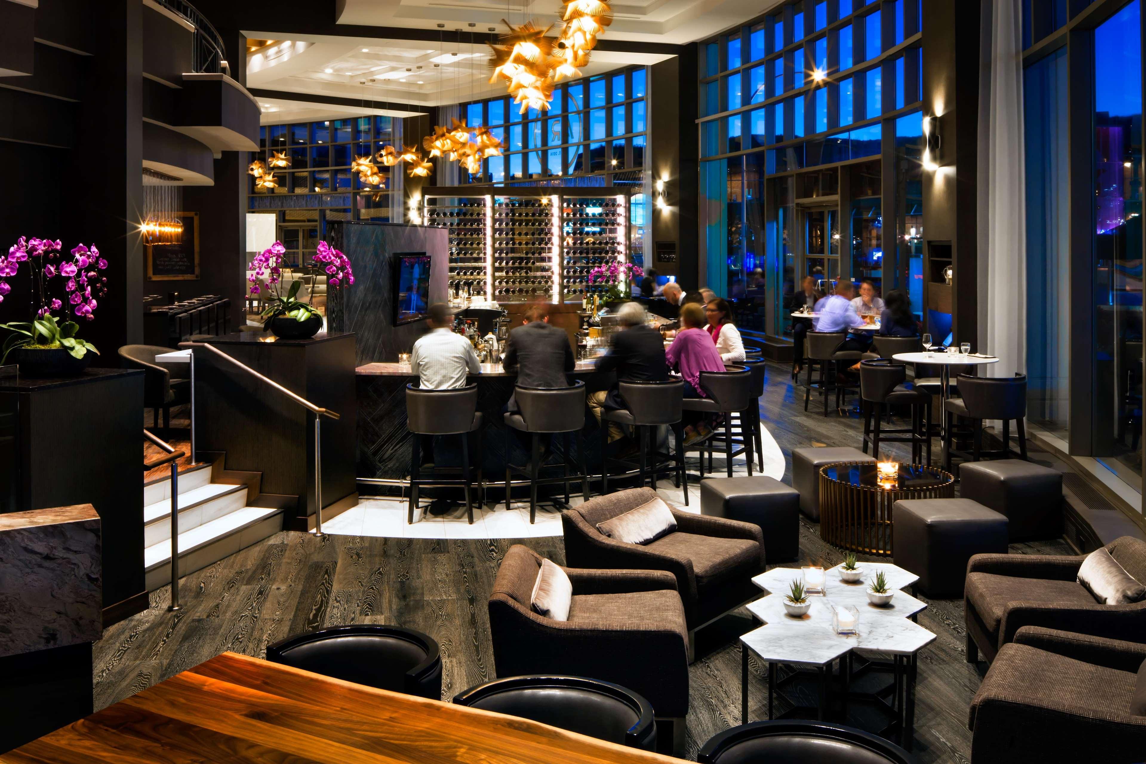 페어몬트 워터프런트 호텔 밴쿠버 외부 사진 The bar at the 19th floor